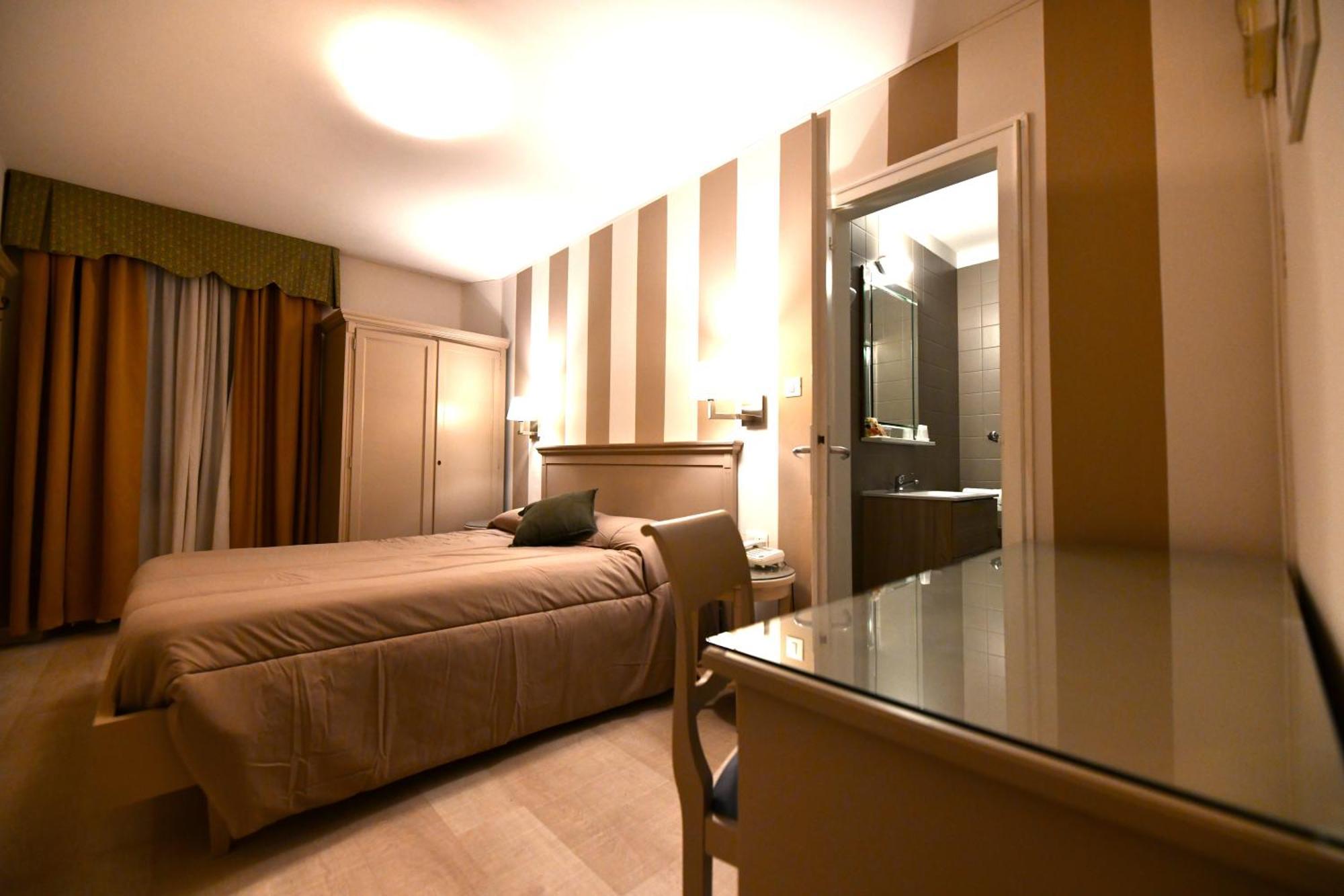 Hotel Bristol Trieste Dış mekan fotoğraf