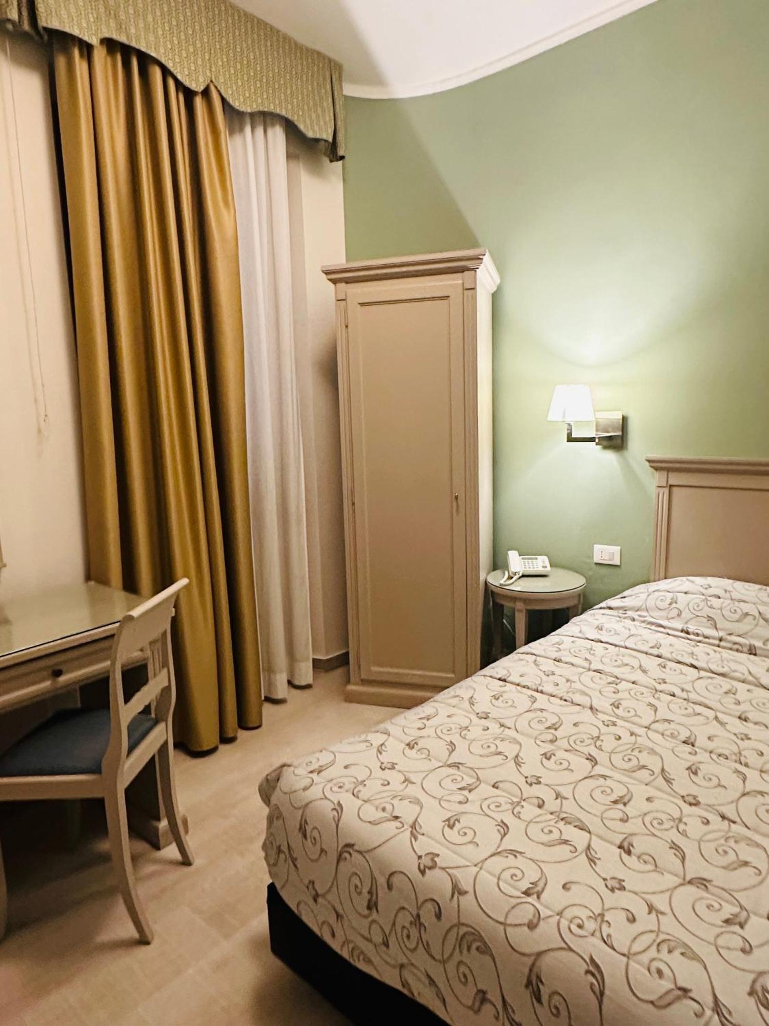Hotel Bristol Trieste Dış mekan fotoğraf