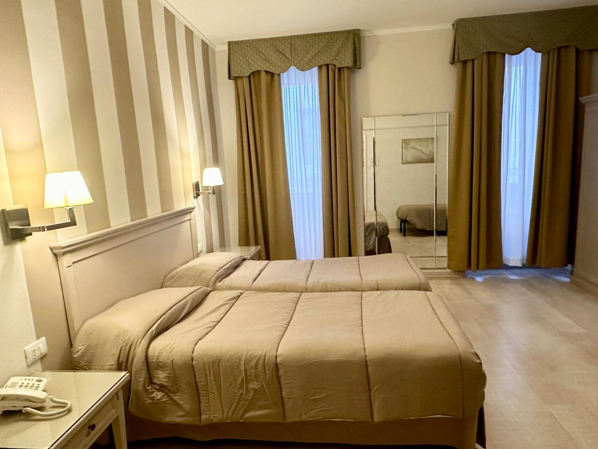 Hotel Bristol Trieste Dış mekan fotoğraf